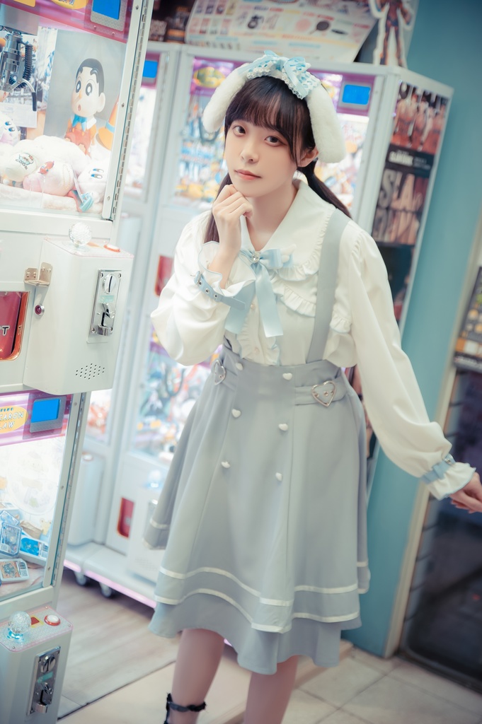 Jillpunk 量産型 天使界隈 ゆめかわ ロリータ 水色の天使 蝶ネクタイ 腕ベルト付き フリル 無地長袖ブラウス パフスリーブ 人造パールボダン ドレスシャツ ハートバックルベルト付き ウィング飾り ハイウェスト フリル キュロット サスペンダーショーツ ショート丈パンツ 可愛い おしゃれ ファッション萌え 秋葉原