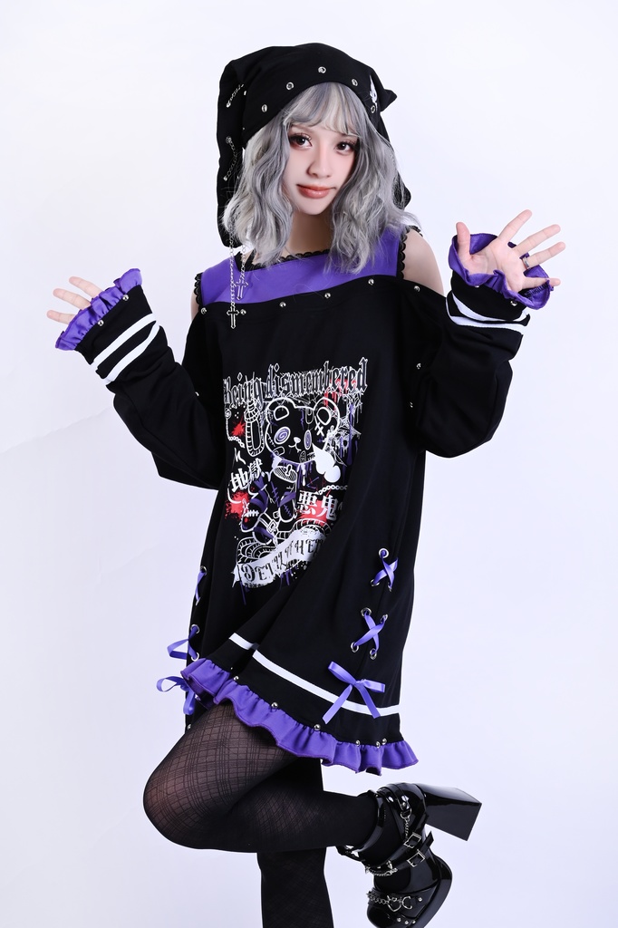 Jillpunk 病みカワ かわいい サブカル デュラハンベアー クマ柄 オフショルダー 肩出し フリルヘム リボンレース ゆったり 長袖Tシャツ カットソー 原宿系 可愛いパンク 個性的 動物 おしゃれ ファッション萌え