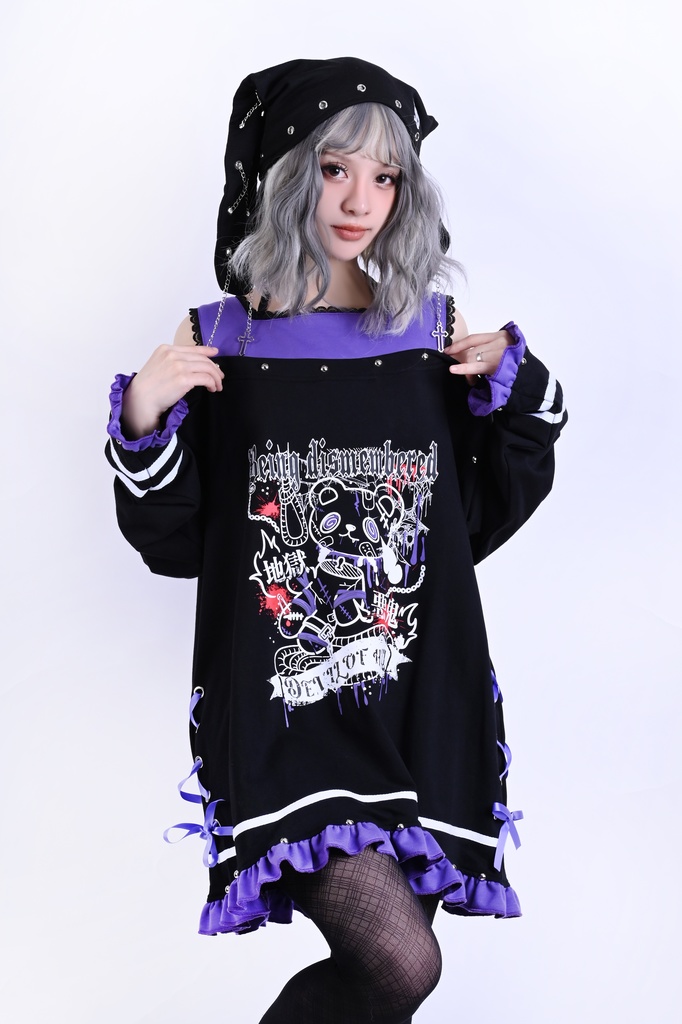 Jillpunk 病みカワ かわいい サブカル デュラハンベアー クマ柄 オフショルダー 肩出し フリルヘム リボンレース ゆったり 長袖Tシャツ カットソー 原宿系 可愛いパンク 個性的 動物 おしゃれ ファッション萌え