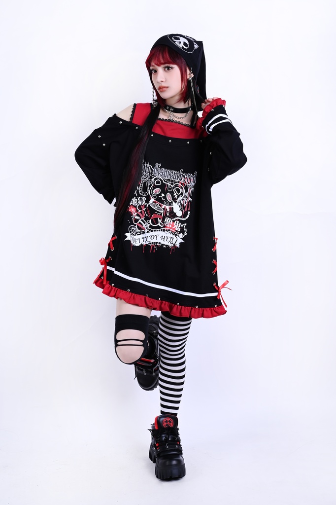 Jillpunk 病みカワ かわいい サブカル デュラハンベアー クマ柄 オフショルダー 肩出し フリルヘム リボンレース ゆったり 長袖Tシャツ カットソー 原宿系 可愛いパンク 個性的 動物 おしゃれ ファッション萌え