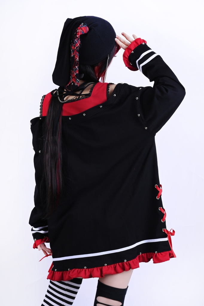 Jillpunk 病みカワ かわいい サブカル デュラハンベアー クマ柄 オフショルダー 肩出し フリルヘム リボンレース ゆったり 長袖Tシャツ カットソー 原宿系 可愛いパンク 個性的 動物 おしゃれ ファッション萌え