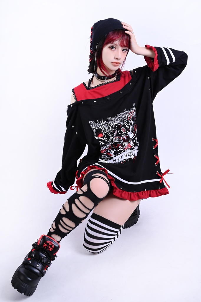 Jillpunk 病みカワ かわいい サブカル デュラハンベアー クマ柄 オフショルダー 肩出し フリルヘム リボンレース ゆったり 長袖Tシャツ カットソー 原宿系 可愛いパンク 個性的 動物 おしゃれ ファッション萌え