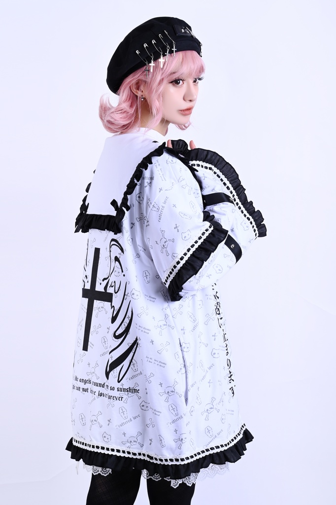 Jillpunk 和洋折衷 和洋風 ゴシック 愛の公式 天使羽根柄 クロスチャーム付き フリルヘム 着物袖 セーラージャケット 男女兼用 オリジナル メンズ レディー V系 カッコいい おしゃれ 男女兼用ファッション