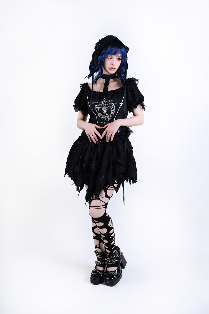 Jillpunk 派手ゴシック クール系 ダーク風 枝つき燭台 取り外し可能チョーカー付き フリルレースヘム ボートネック 半袖カットソー ブラウス ゴシックロリータ フェミニン おしゃれ ファッション オリジナル