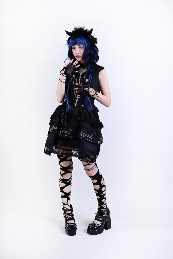 Jillpunkハロウィン 派手ゴシック クール系 ダーク風 枝つき燭台 コウモリ襟 コルセットピアス クロスチャーム 鎖チェーン付き フリルレース スリーブレス ベストドレス ワンピース ゴシックロリータ フェミニン おしゃれ ファッション オリジナル