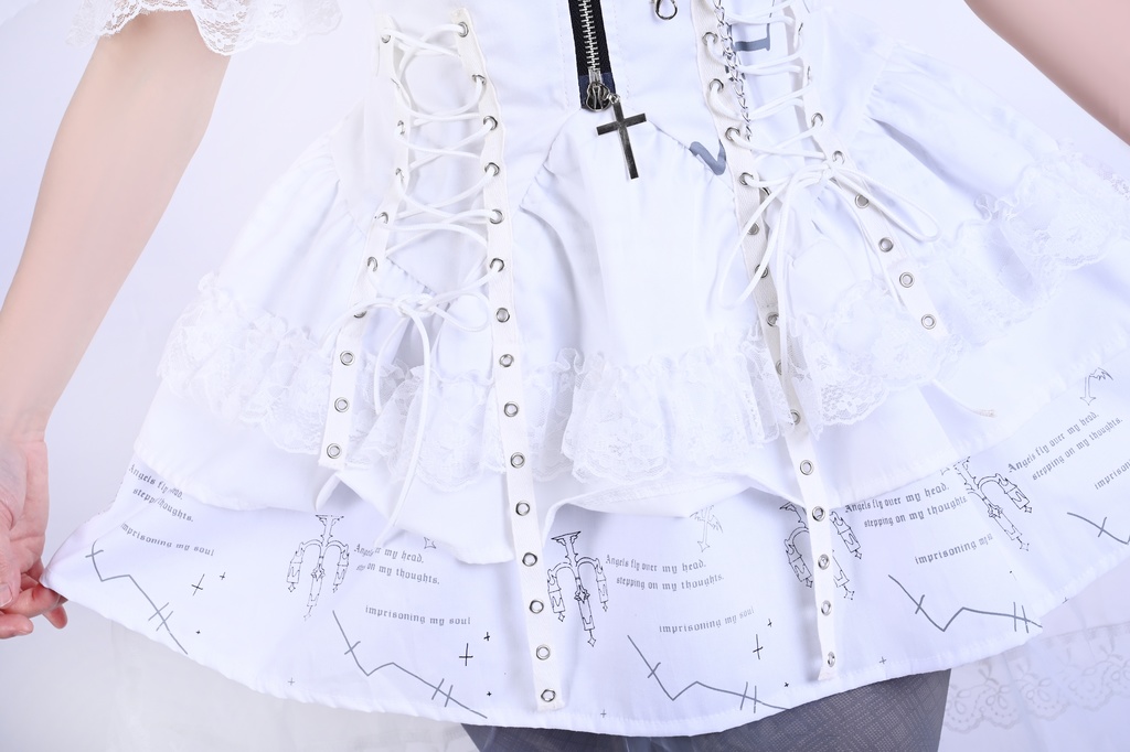 Jillpunkハロウィン 派手ゴシック クール系 ダーク風 枝つき燭台 コウモリ襟 コルセットピアス クロスチャーム 鎖チェーン付き フリルレース スリーブレス ベストドレス ワンピース ゴシックロリータ フェミニン おしゃれ ファッション オリジナル