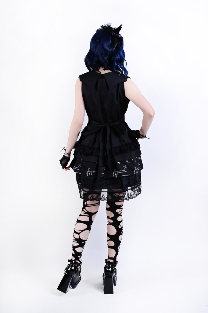 Jillpunkハロウィン 派手ゴシック クール系 ダーク風 枝つき燭台 コウモリ襟 コルセットピアス クロスチャーム 鎖チェーン付き フリルレース スリーブレス ベストドレス ワンピース ゴシックロリータ フェミニン おしゃれ ファッション オリジナル