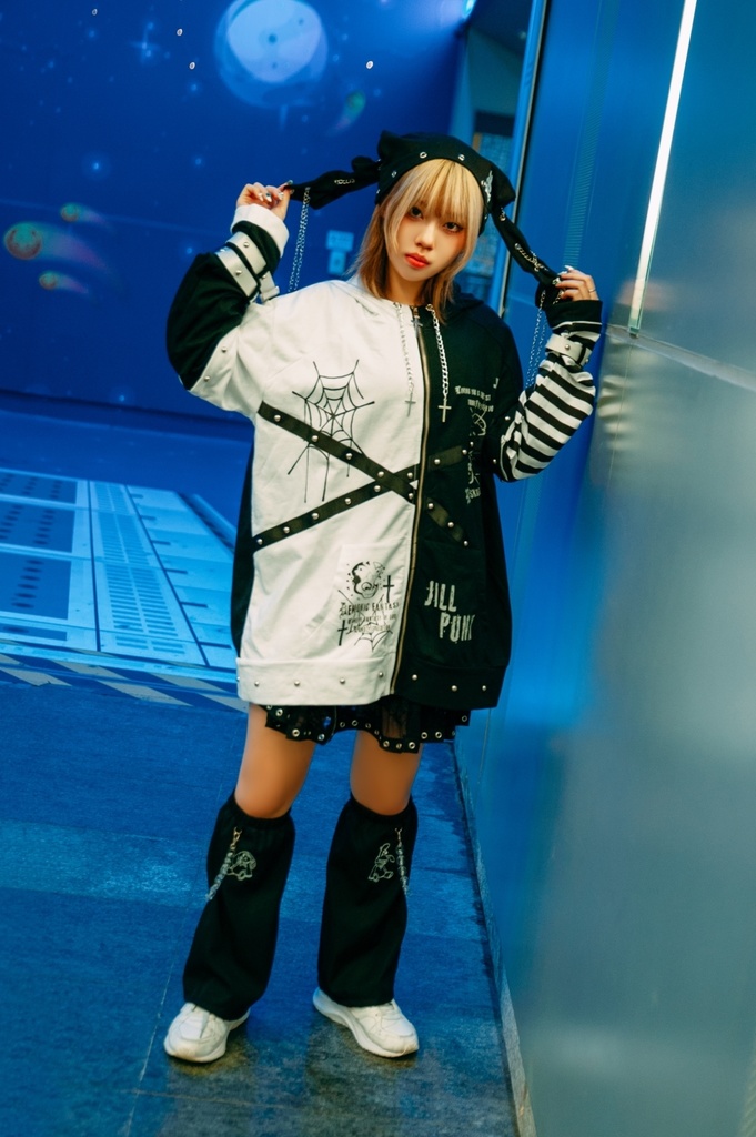 Jillpunkハロウィン 可愛いパンク 禁断の果実 パンク ヴィジュアル系 クロスチャーム 鎖チェーン付き 蜘蛛の巣柄 ゆったり 取り外し可能な袖 兎耳 長袖パーカー フード付きジャケット オリジナル メンズ レディー V系 おしゃれ 男女兼用ファッション