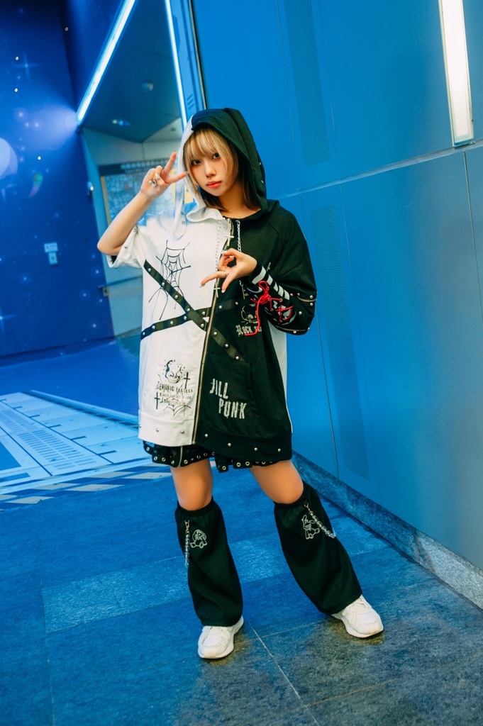 Jillpunkハロウィン 可愛いパンク 禁断の果実 パンク ヴィジュアル系 クロスチャーム 鎖チェーン付き 蜘蛛の巣柄 ゆったり 取り外し可能な袖 兎耳 長袖パーカー フード付きジャケット オリジナル メンズ レディー V系 おしゃれ 男女兼用ファッション
