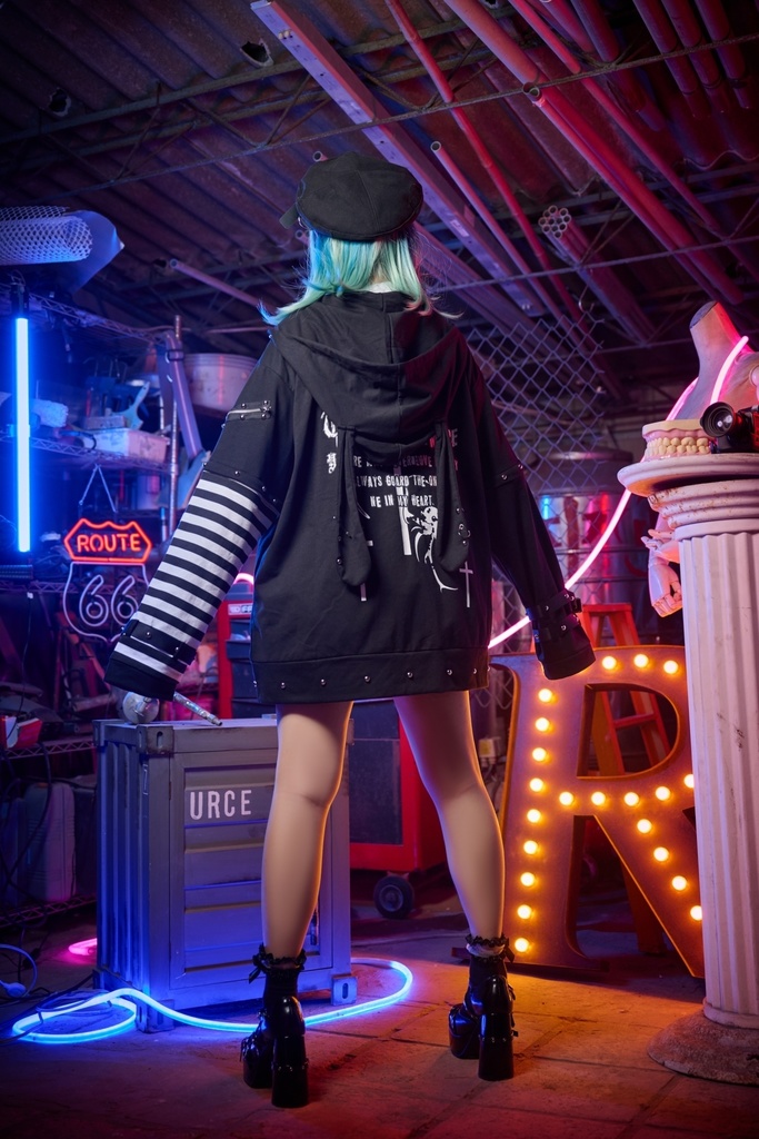 Jillpunkハロウィン 可愛いパンク 禁断の果実 パンク ヴィジュアル系 クロスチャーム 鎖チェーン付き 蜘蛛の巣柄 ゆったり 取り外し可能な袖 兎耳 長袖パーカー フード付きジャケット オリジナル メンズ レディー V系 おしゃれ 男女兼用ファッション