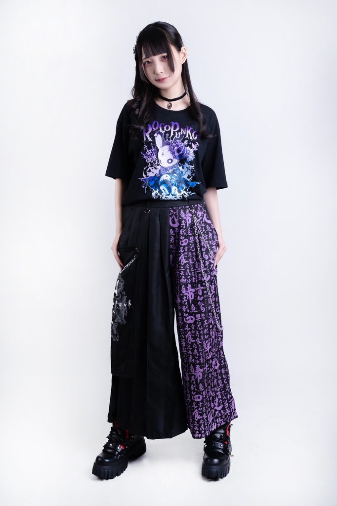 Jillpunk中華モード チャイナ風 山海経奇談 浪人侍 ドレープ袴 ゆるい 漢字書道柄 鎖チェーン付き 取り外し可能なパッチ ワイドバギー剣道パンツ プリーツロング丈ズボン オリジナルパンク メンズ レディース V系 秋葉系 おしゃれ ヴィジュアル系 このページを検索