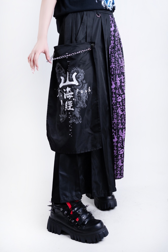 Jillpunk中華モード チャイナ風 山海経奇談 浪人侍 ドレープ袴 ゆるい 漢字書道柄 鎖チェーン付き 取り外し可能なパッチ ワイドバギー剣道パンツ プリーツロング丈ズボン オリジナルパンク メンズ レディース V系 秋葉系 おしゃれ ヴィジュアル系 このページを検索