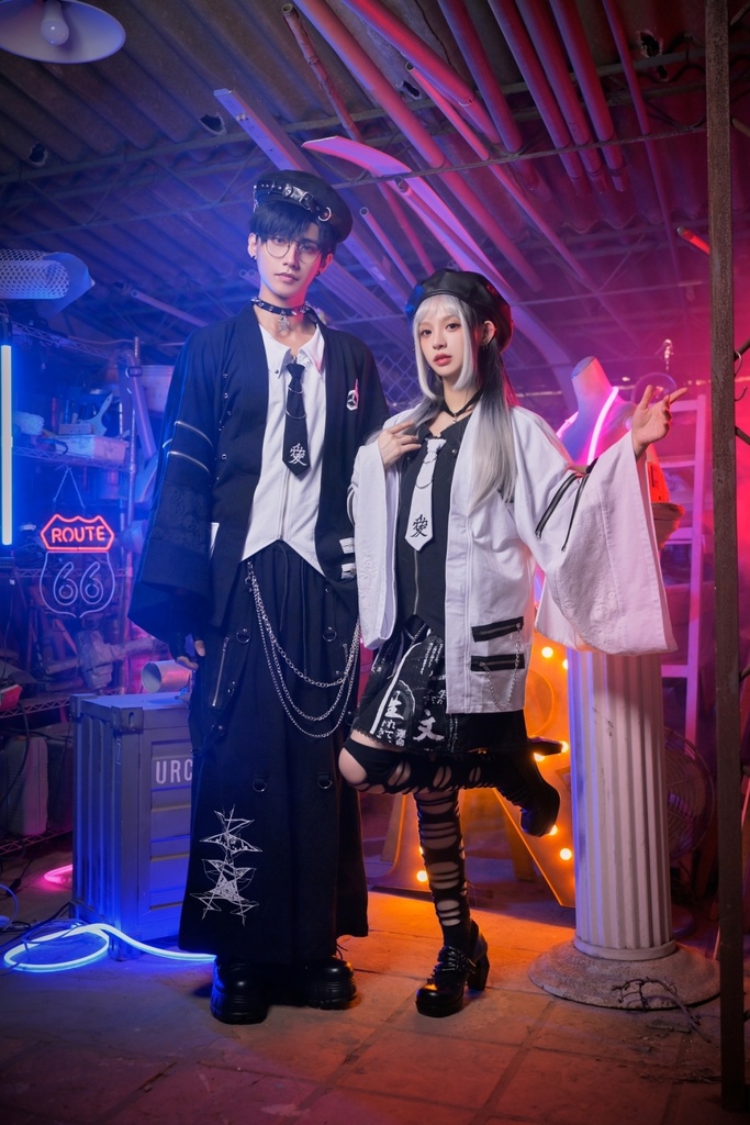 Jillpunk 和風モード 和パンク 和洋折衷 戦国武将物語 直江兼續 愛染明王 武将譚 家紋刺繡 重ね着 レース ネクタイ付き 振袖現代羽織 和装ジャケット オリジナル メンズ レディー V系 カッコいい おしゃれ 男女兼用ファッション