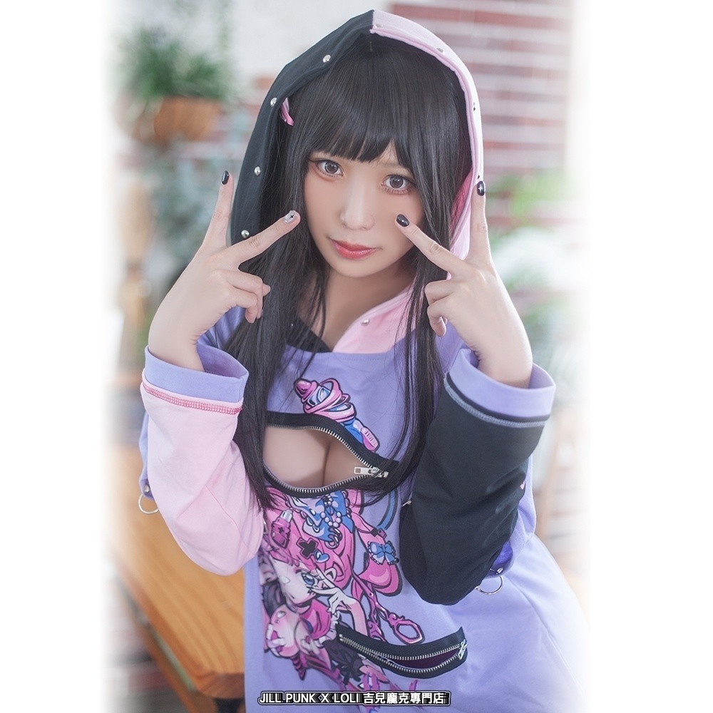 Jillpunk台湾刺青師𝐋𝐀𝐍 𝐋𝐀𝐍 小海綿綿コラボ シャンプー戦士 コントラスト色 個性的 イラスト メンヘラ 派手カワ チャックキーホール アームカバー付き ゆったり 半袖パーカー 美少女 オリジナル 可愛い おしゃれ ファッション 原宿系