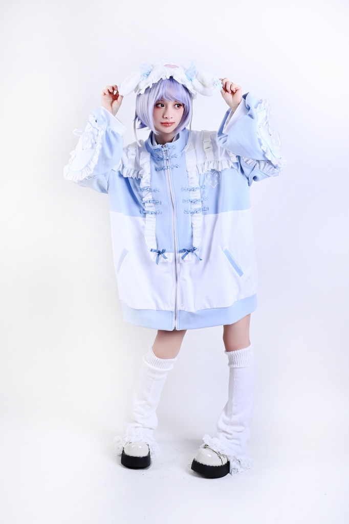 Jillpunk台湾刺青師hojia.desuneコラボ アニメ界隈 天使の処方箋 地雷系 水色系統 イラスト メンヘラ 派手カワ チャイナボタン リボン付き フリル ゆったり 長袖ジャケット 美少女 オリジナル 天使可愛い おしゃれ ファッション 原宿系