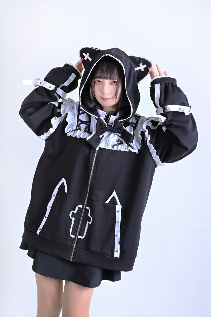 Jillpunkアニメ界隈 地雷系 水色系統 エンジェル猫ちゃん 派手カワ リボン ラインストーン 蝶ネクタイ付き 肩出し フリル ゆったり 猫耳長袖パーカー フード付きジャケット 美少女 オリジナル 天使可愛い おしゃれ ファッション 原宿系