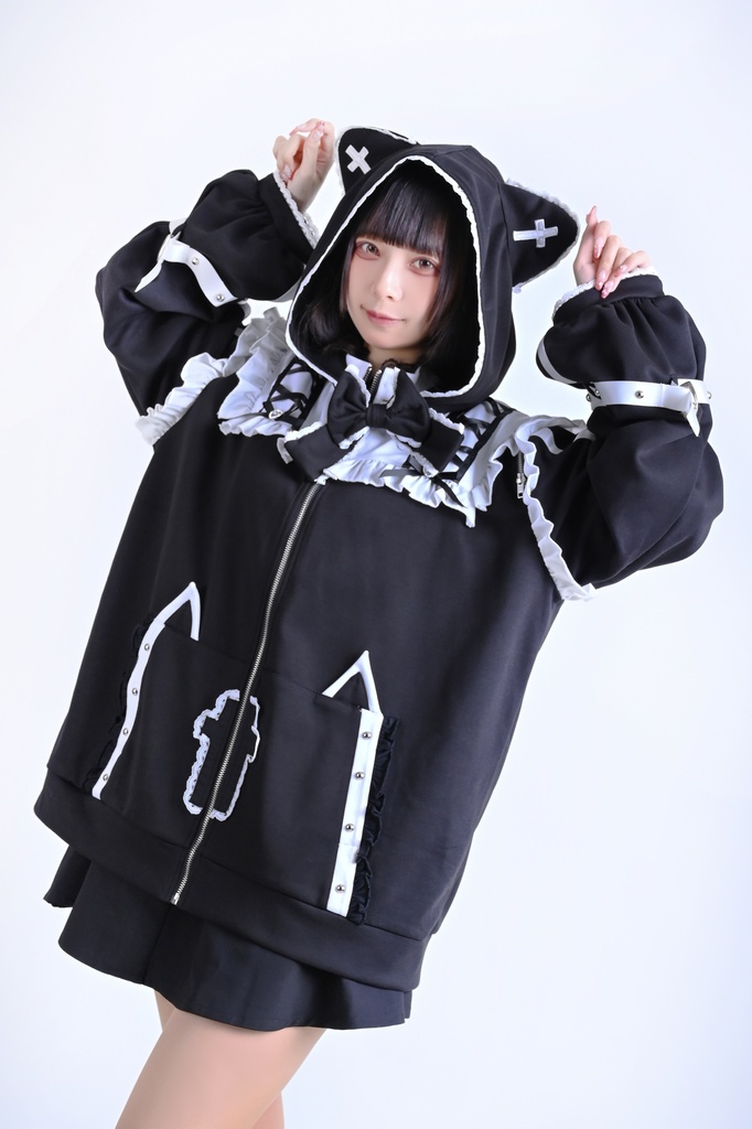 Jillpunkアニメ界隈 地雷系 水色系統 エンジェル猫ちゃん 派手カワ リボン ラインストーン 蝶ネクタイ付き 肩出し フリル ゆったり 猫耳長袖パーカー フード付きジャケット 美少女 オリジナル 天使可愛い おしゃれ ファッション 原宿系