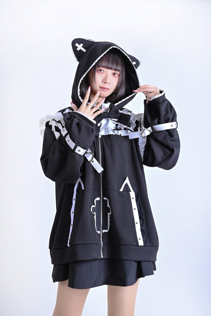 Jillpunkアニメ界隈 地雷系 水色系統 エンジェル猫ちゃん 派手カワ リボン ラインストーン 蝶ネクタイ付き 肩出し フリル ゆったり 猫耳長袖パーカー フード付きジャケット 美少女 オリジナル 天使可愛い おしゃれ ファッション 原宿系