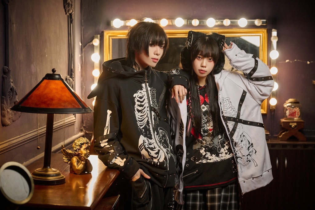 Jillpunk 可愛いパンク パラサイト猫 パンクロック 肋骨プリント デビル羽根柄 スダッズ加工 ゆったり 長袖猫耳パーカー フードジャケット オリジナル メンズ レディー V系 おしゃれ カッコいい 男女兼用