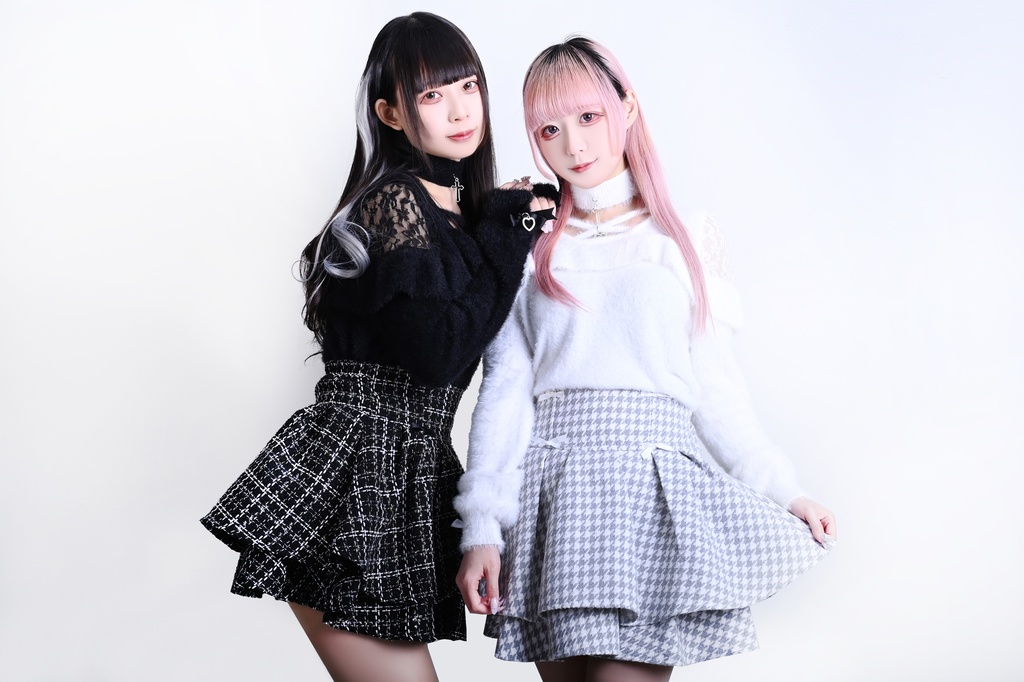 Jillpunkゴシックコーデ 地雷系 セクシー 地雷恋人 地下アイドル風 クロスチョーカー レース加工 肩出しニットトップス ふわふわ 仮ミンク素材セーター レディーズ オリジナル おしゃれ ファッション