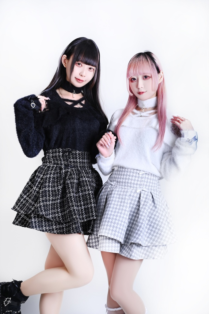 Jillpunkゴシックコーデ 地雷系 セクシー 地雷恋人 地下アイドル風 クロスチョーカー レース加工 肩出しニットトップス ふわふわ 仮ミンク素材セーター レディーズ オリジナル おしゃれ ファッション