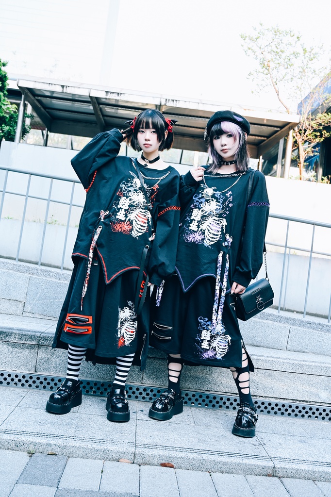 Jillpunk和風モード 甦生彼岸花 浪人侍 ドレープ袴 ゆるい カプリ ファスナー付き ワイド 七分丈バギー 剣道パンツ プリーツロング丈ズボン オリジナルパンク メンズ レディース V系 秋葉系 おしゃれ ストリート