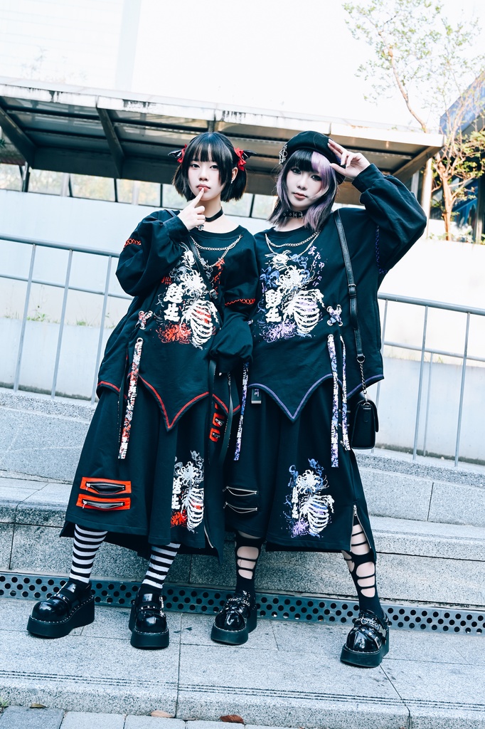 Jillpunk和風モード 甦生彼岸花 浪人侍 ドレープ袴 ゆるい カプリ ファスナー付き ワイド 七分丈バギー 剣道パンツ プリーツロング丈ズボン オリジナルパンク メンズ レディース V系 秋葉系 おしゃれ ストリート