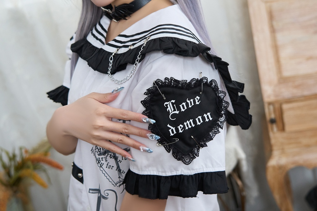 Jillpunk プレッピー 原宿パンク 和洋折衷 見習い悪魔 ハートワッペン付き フリル&スタッズ セーラー服半袖 タキシードシャツ アームカバーセット オリジナルパンク メンズ レディース V系 和洋ミックス カッコいい おしゃれ