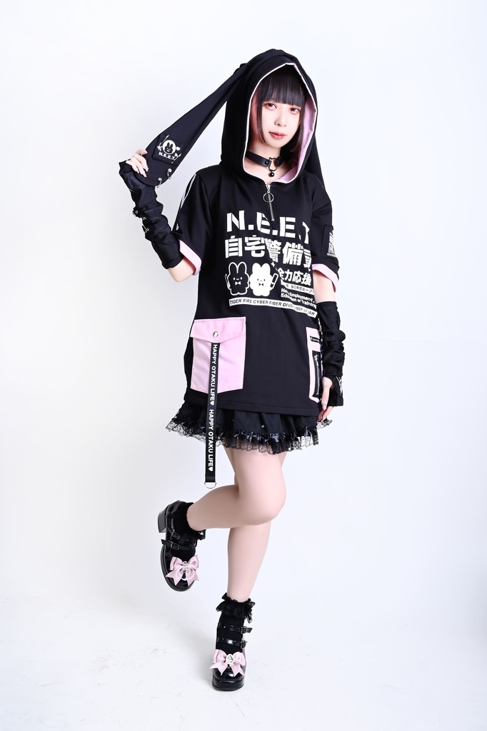 Jillpunk可愛い お宅界隈 アニメ ニ次コン 戦闘ウサギ NEET 自宅警備員 IDホルダー付き 痛カーゴポケット 1/4ジップ 兎耳 ゆったり半袖 パーカー オリジナル メンズ レディーズ おしゃれ 男女兼用 ファッション 秋葉系