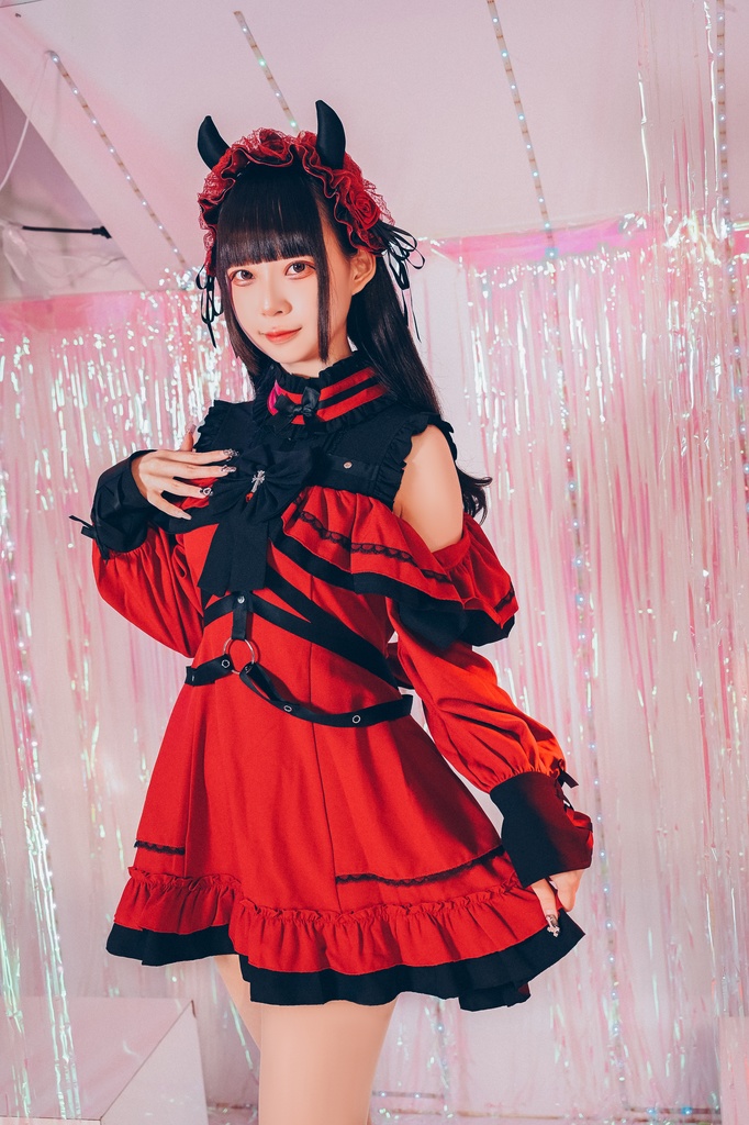 Jillpunk 地雷系 ダーク ゴシックロリータ 狂詩曲 ハーネス リボン付き 肩出し フリルヘム 長袖ワンピースドレス オリジナル 姫系 可愛い おしゃれ ファッション萌え 秋葉原