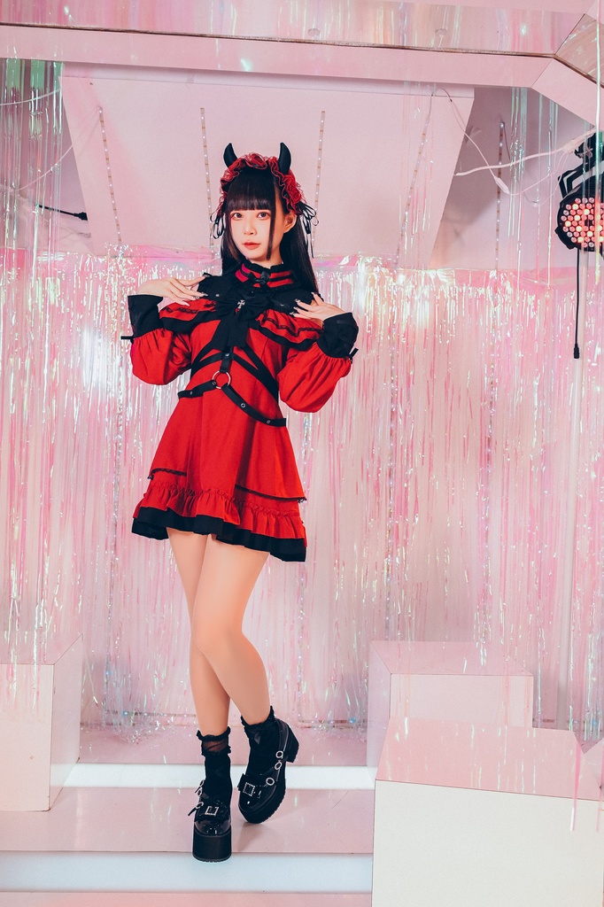 Jillpunk 地雷系 ダーク ゴシックロリータ 狂詩曲 ハーネス リボン付き 肩出し フリルヘム 長袖ワンピースドレス オリジナル 姫系 可愛い おしゃれ ファッション萌え 秋葉原