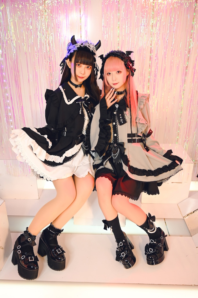 Jillpunk 地雷系 ダーク ゴシックロリータ 吸血鬼学園 リボンタイ付き 姫袖ブラウスワンピース フリルヘム 長袖ドレス ショーパン2点セット オリジナル 姫系 可愛い おしゃれ ファッション萌え 秋葉原