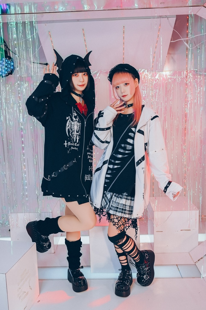 Jillpunk ダークアニメ風 ヘヴィメタル パンクロック 骸骨聖約 メタルパーツ 鎖チェーン付き 悪魔羽パーカー フード付きジャケット オリジナル メンズ レディーズ クール おしゃれ男女兼用カッコいい ファッション