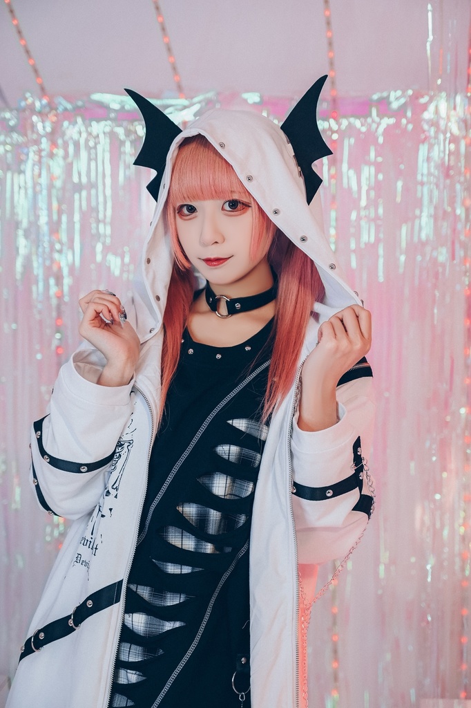 Jillpunk ダークアニメ風 ヘヴィメタル パンクロック 骸骨聖約 メタルパーツ 鎖チェーン付き 悪魔羽パーカー フード付きジャケット オリジナル メンズ レディーズ クール おしゃれ男女兼用カッコいい ファッション