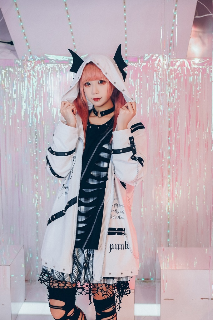 Jillpunk ダークアニメ風 ヘヴィメタル パンクロック 骸骨聖約 メタルパーツ 鎖チェーン付き 悪魔羽パーカー フード付きジャケット オリジナル メンズ レディーズ クール おしゃれ男女兼用カッコいい ファッション