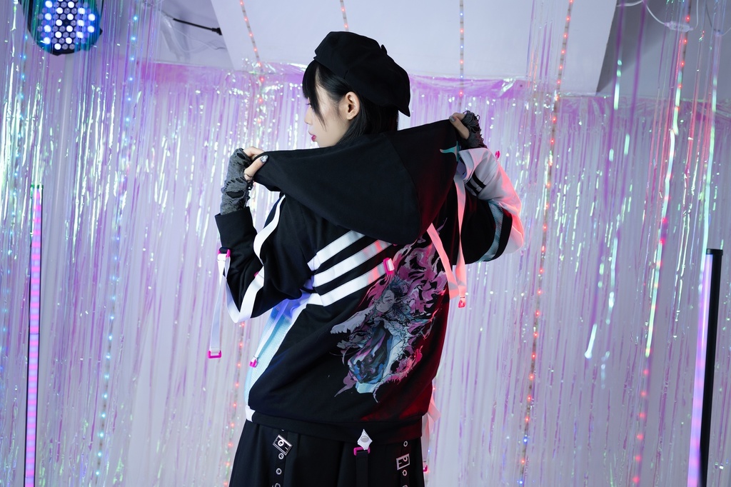 Jillpunk 台湾画師柴染コラボ 東方浮夢録 和洋折衷 妖狐神龍 配色 非対称 メッシュ切替 尻尾付き スウェットパーカー フード付きジャケット オリジナル おしゃれ 男女兼用ファッション秋葉系