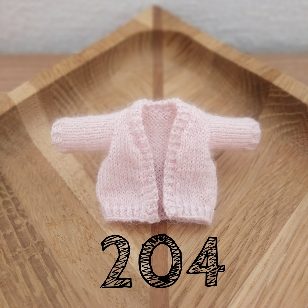 【ピンク色】ボタンレスカーディガン