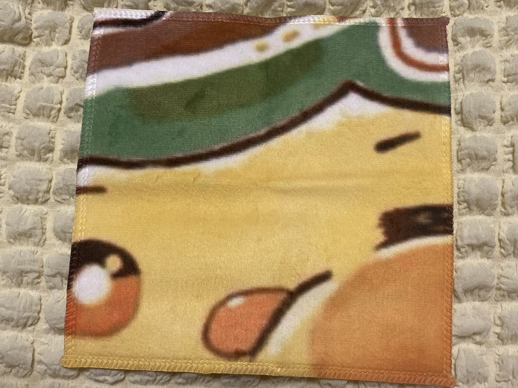 ぴよコのハンカチタオル(絵柄A)