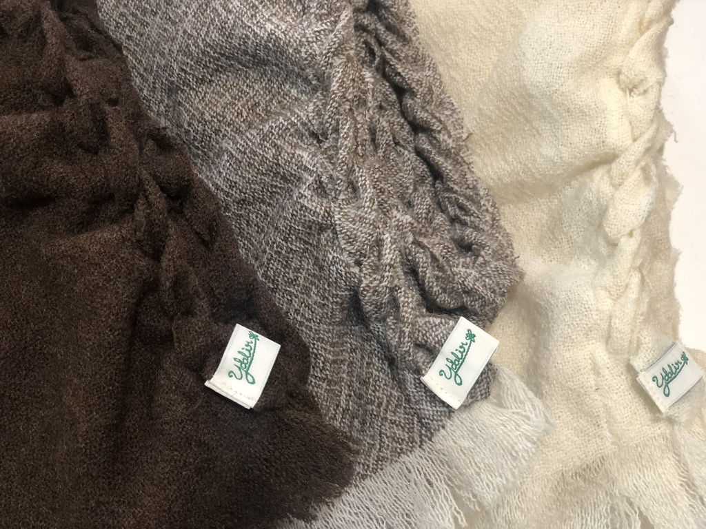 ガジュマル マフラー (アイボリー)