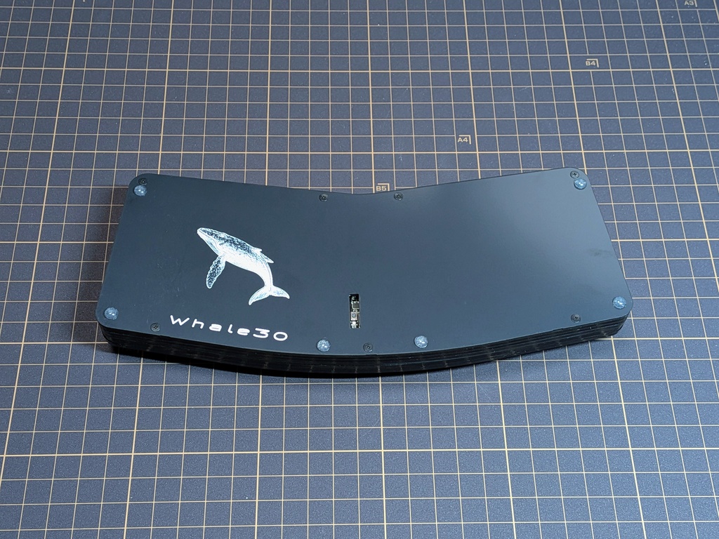 《3行×10列親指ずらし配列カラムスタッガード・キーボード》「Whale30」