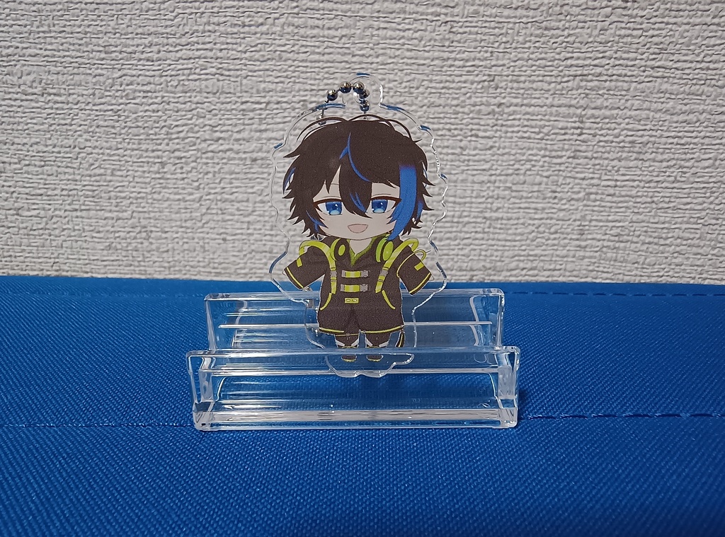 望月おさむのアクスタ&アクキー サイバーパンク衣装!