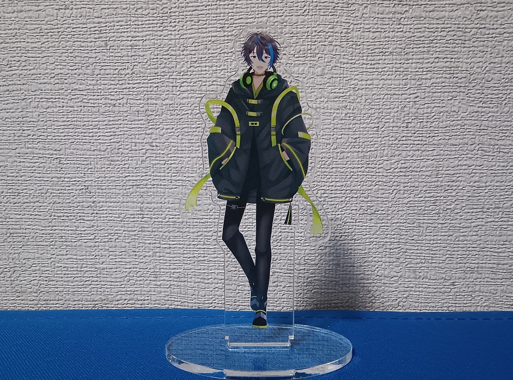 望月おさむのアクスタ&アクキー サイバーパンク衣装!