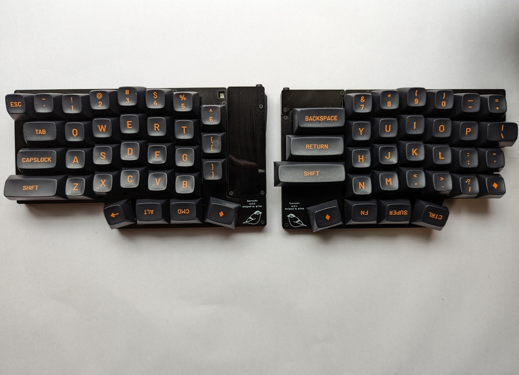 ErgoArrows 分割キーボード 完成品 - PC周辺機器