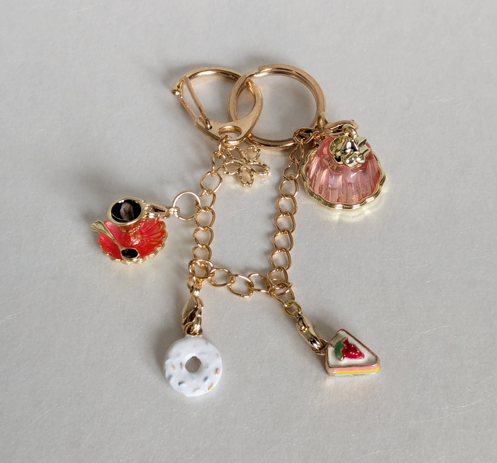 もちマス専用お食事チャーム