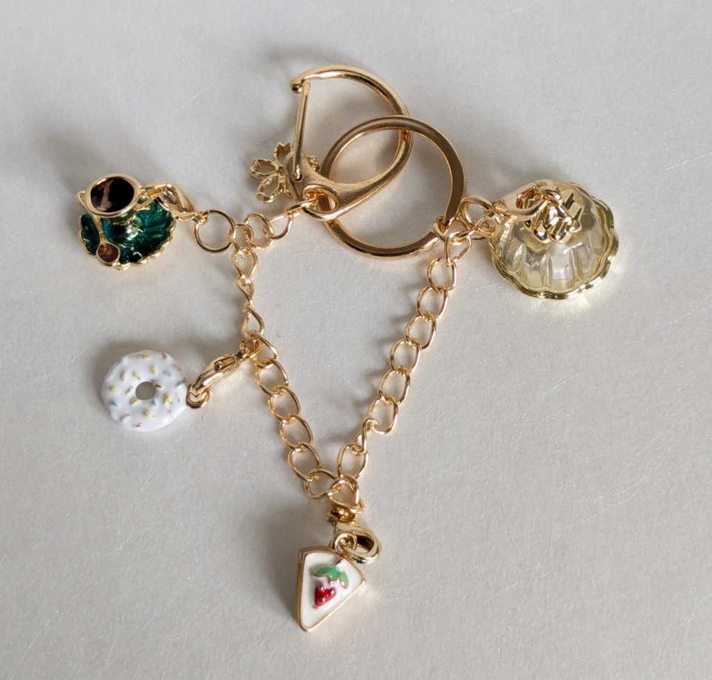 もちマス専用お食事チャーム