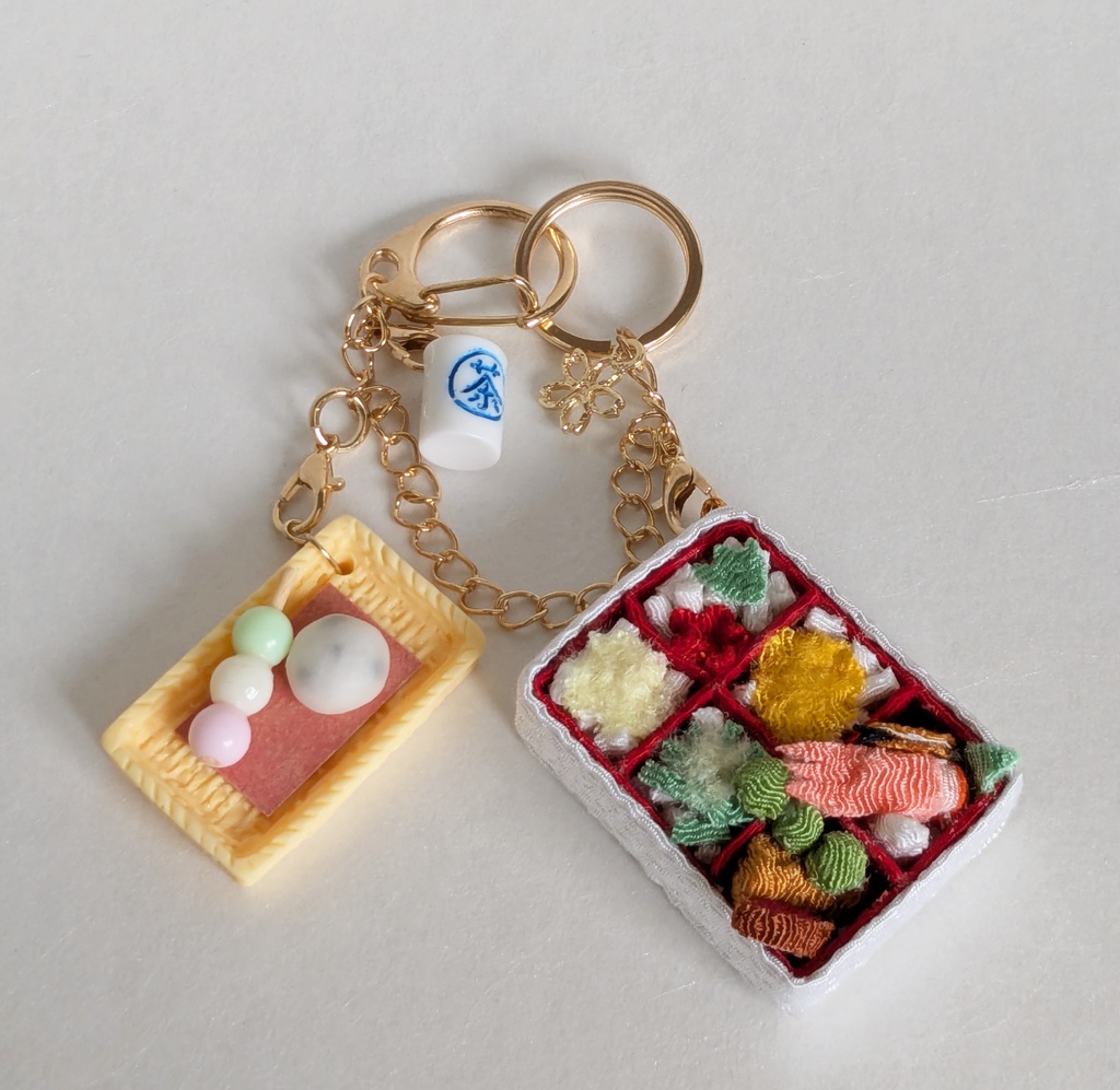 もちマス専用お食事チャーム