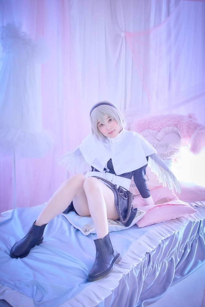 小坂井祐莉絵 ～なりきりぺこらフォトブック！～ (通常版・チェキ付き)