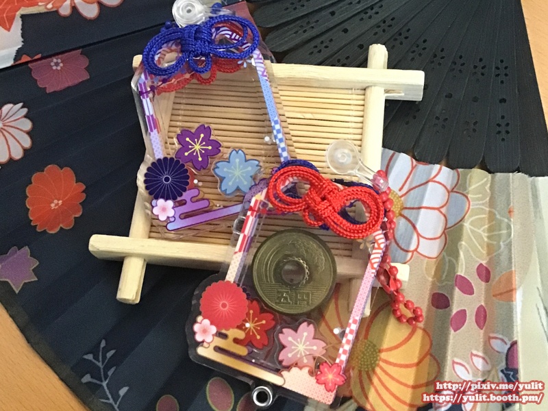 シャカシャカ御守◆アクリルキーホルダー