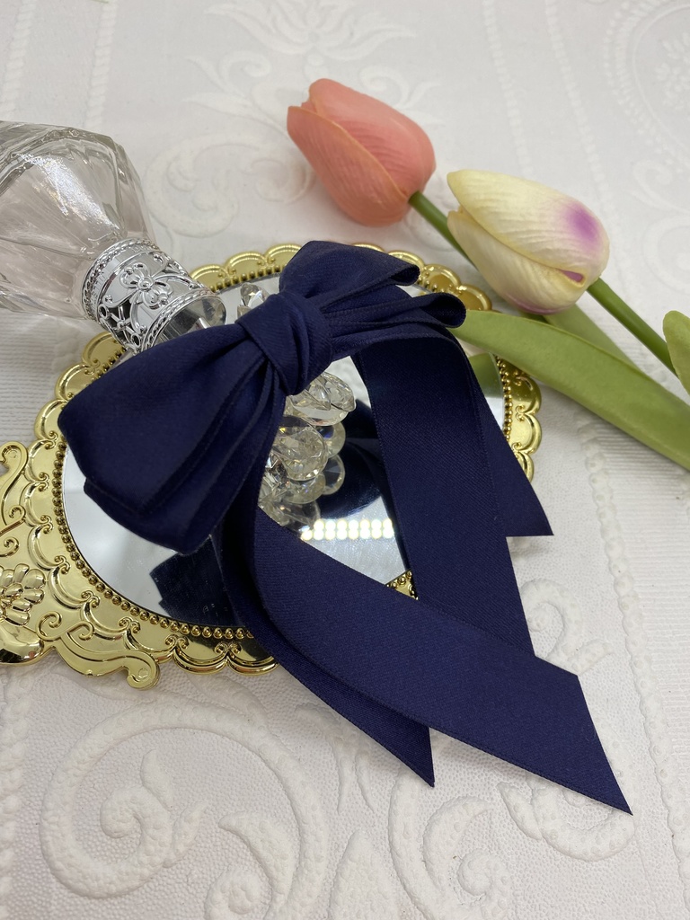 おしとやかネイビーのシンプルなりぼん