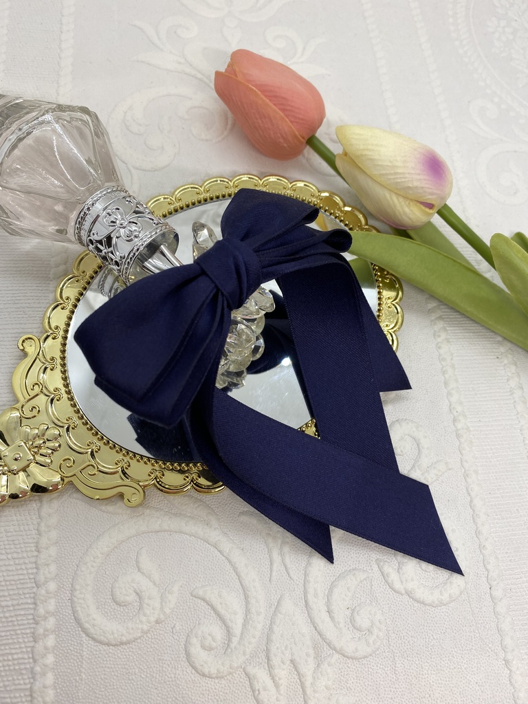 おしとやかネイビーのシンプルなりぼん